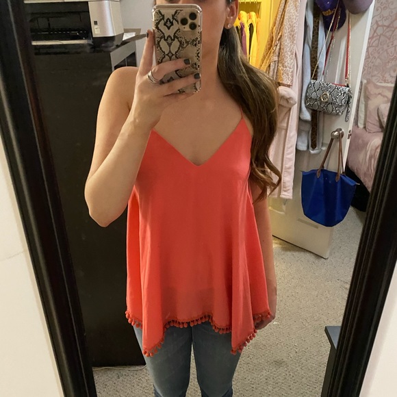Coral colored Pompom tank - Picture 2 of 6